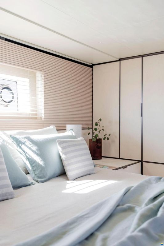 Azimut Seadeck 6