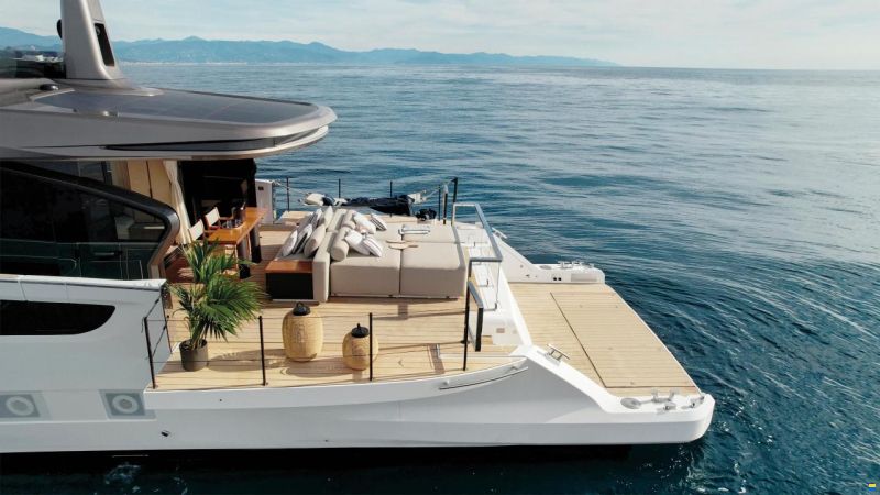 Azimut Seadeck 7