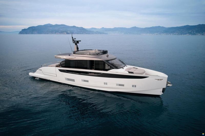 Azimut Seadeck 7