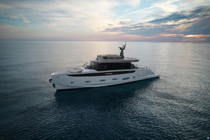Azimut Seadeck 7