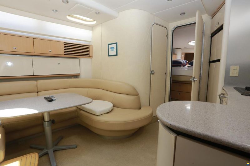 Bayliner Avanti 40
