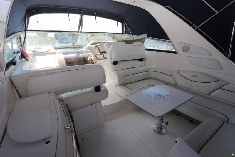 Bayliner Avanti 40