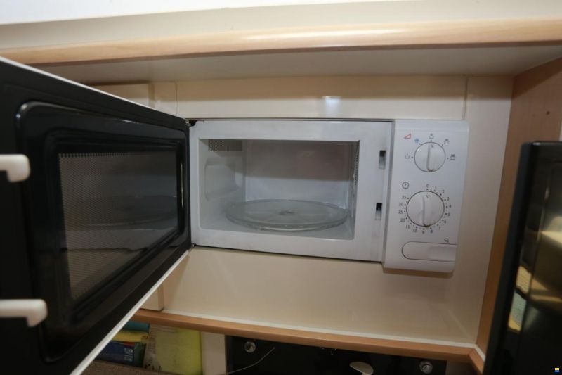 Bayliner Avanti 40