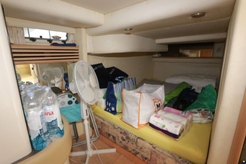Bayliner Avanti 40