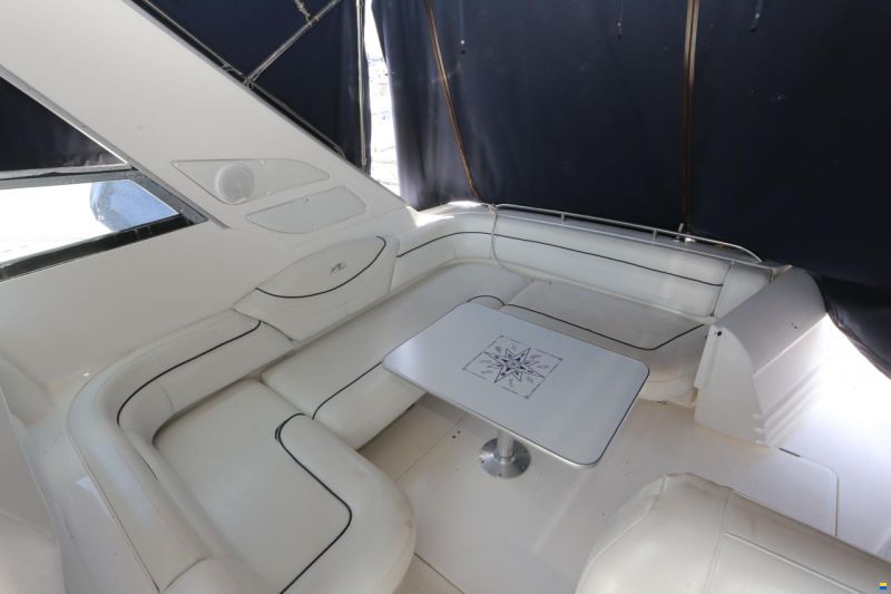 Bayliner Avanti 40