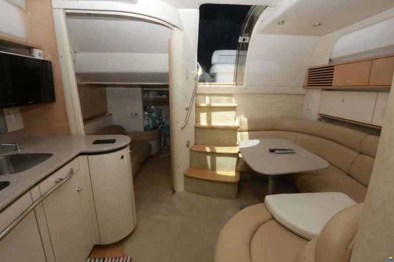 Bayliner Avanti 40