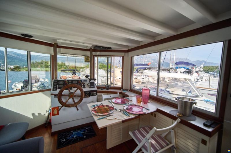 Houseboat