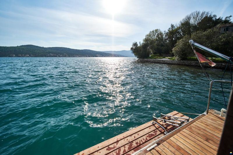 Houseboat