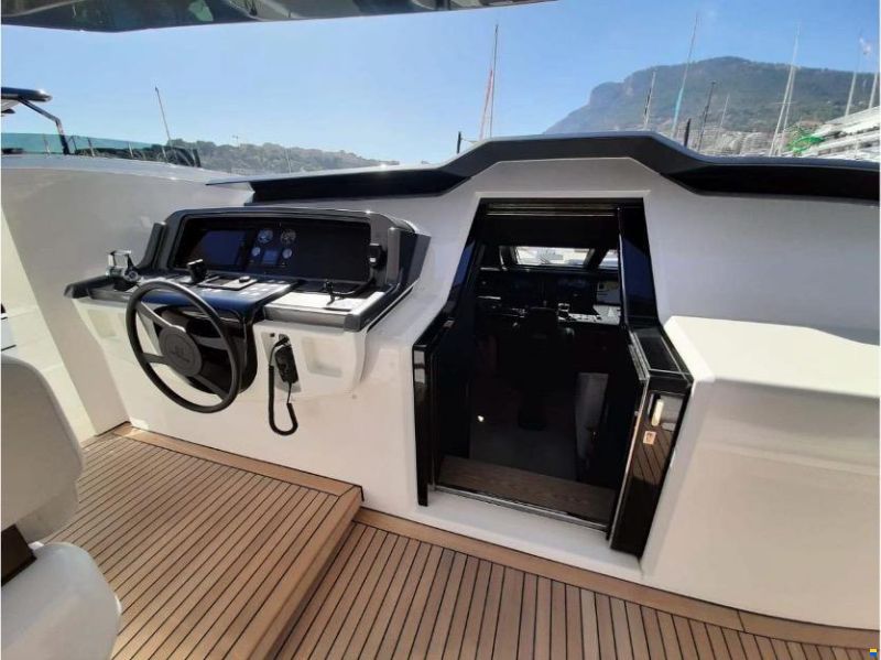 Custom Line 106