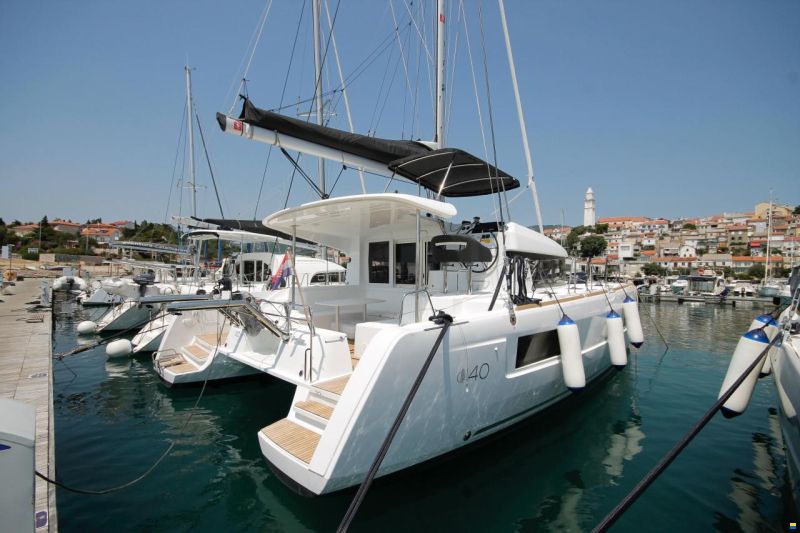 Lagoon 40