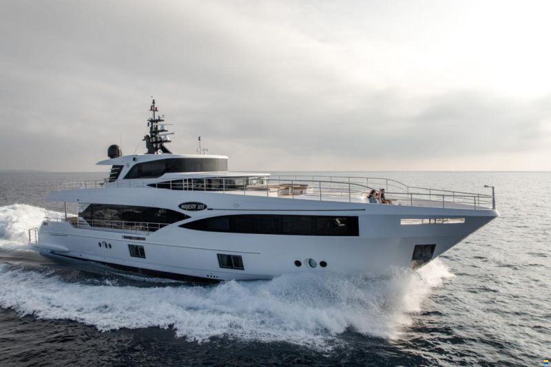 Gulf Craft Majesty 100