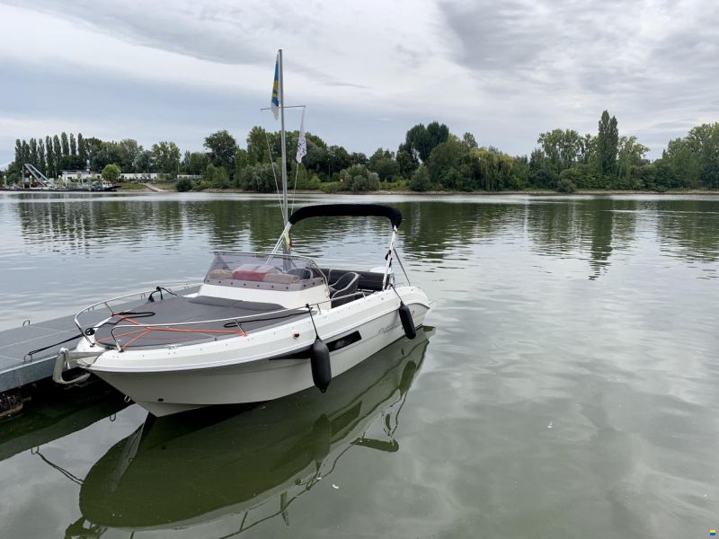 Atlantic Marine Sun Cruiser 630