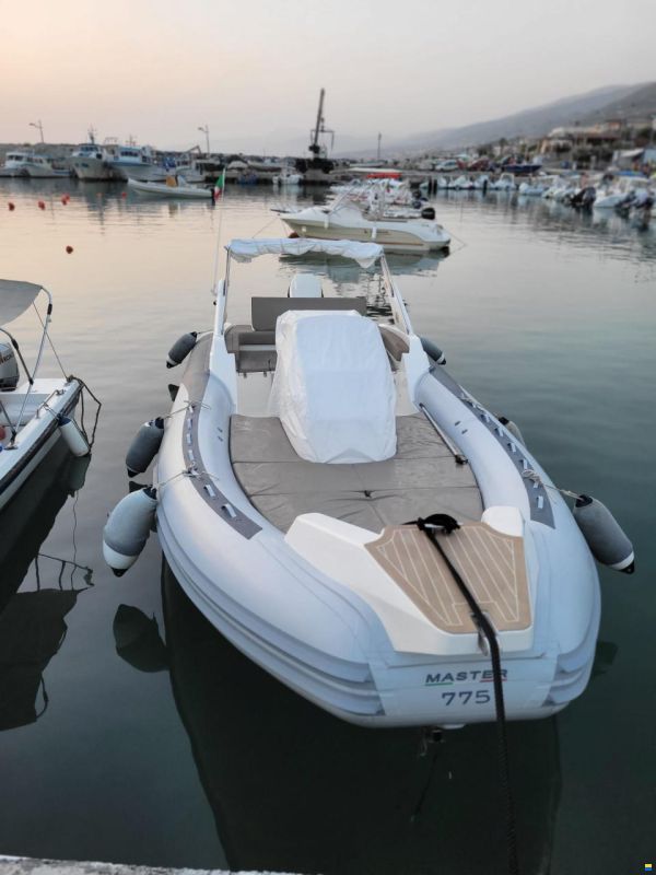 2019 master 775 anno 2019, EUR 61.500,-