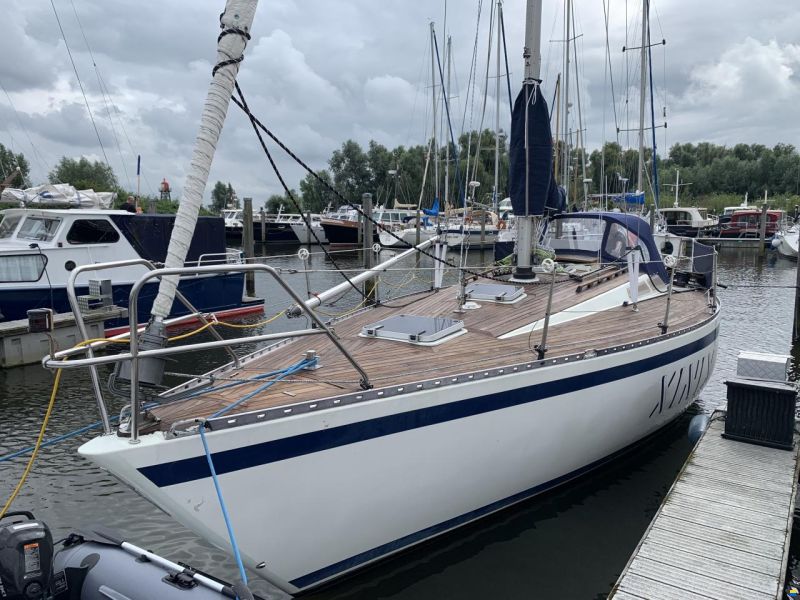 Lewin FF boats Kalik 33 image