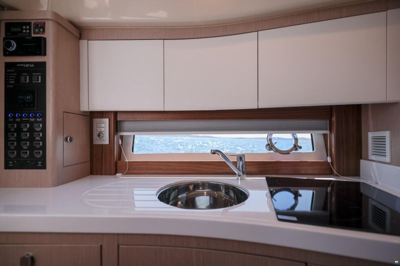 Focus Motor Yacht 44 mit LP Lago Maggiore/Bodensee