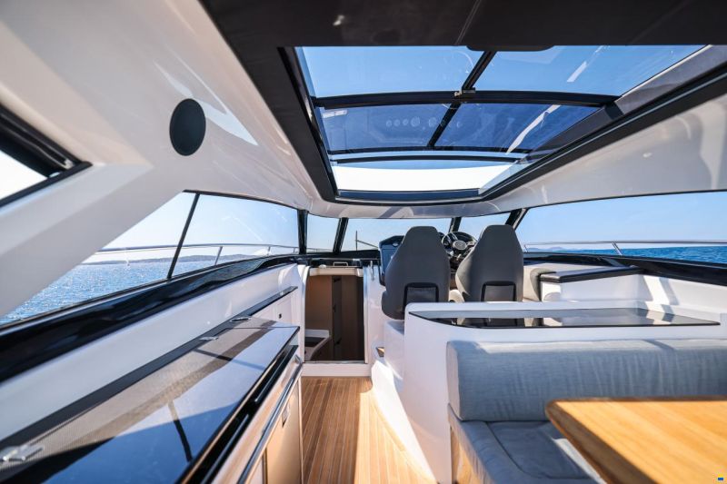 Focus Motor Yacht 44 mit LP Lago Maggiore/Bodensee