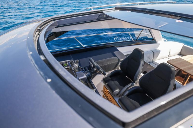 Focus Motor Yacht 44 mit LP Lago Maggiore/Bodensee