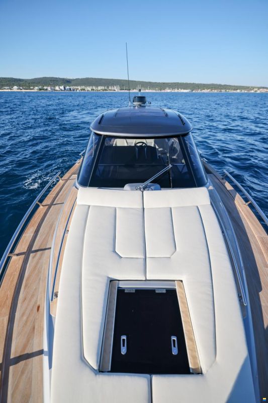 Focus Motor Yacht 37 mit LP Lago Maggiore/Bodensee