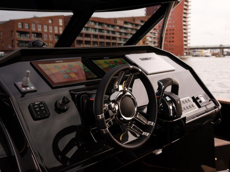 Focus Motor Yacht 37 mit LP Lago Maggiore/Bodensee