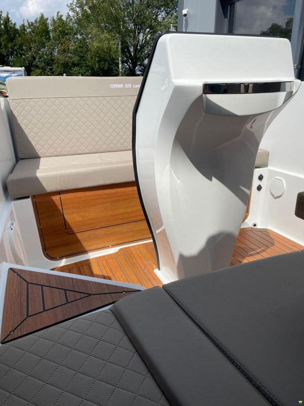 Corsiva 625 Tender