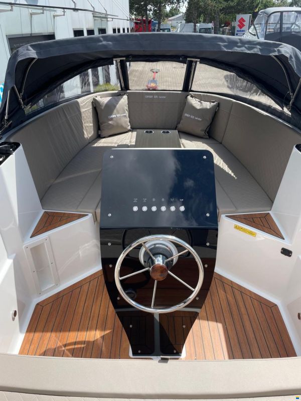 Corsiva 625 Tender