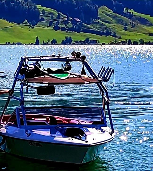 Nautique Restauriertes Motorboot für Wassersport