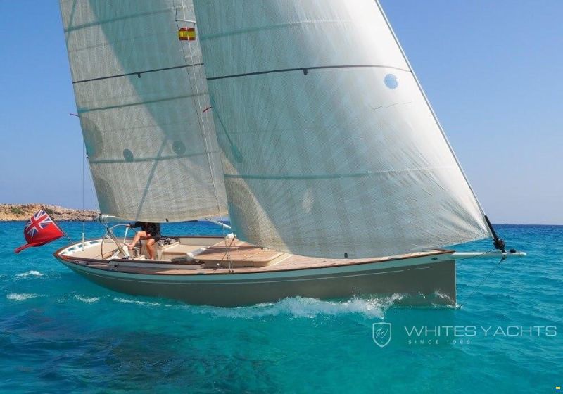 Essence Yachts 33 image