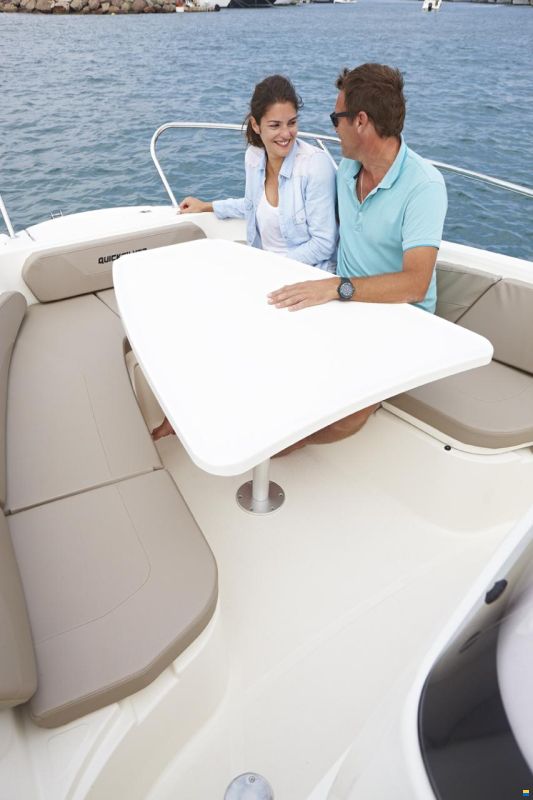 Quicksilver Activ 805 Open