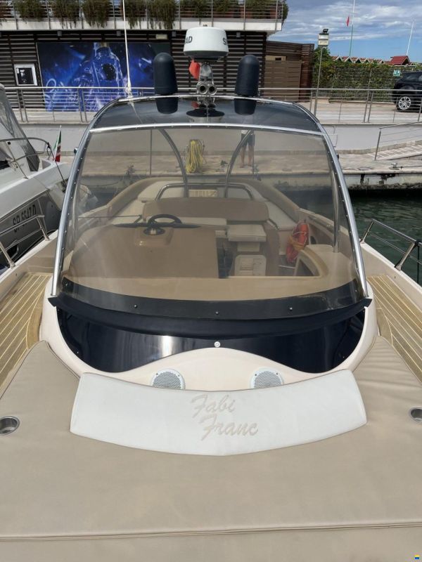Man&ograve; 37 Gran Sport