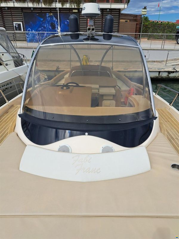 Man&ograve; 37 Gran Sport