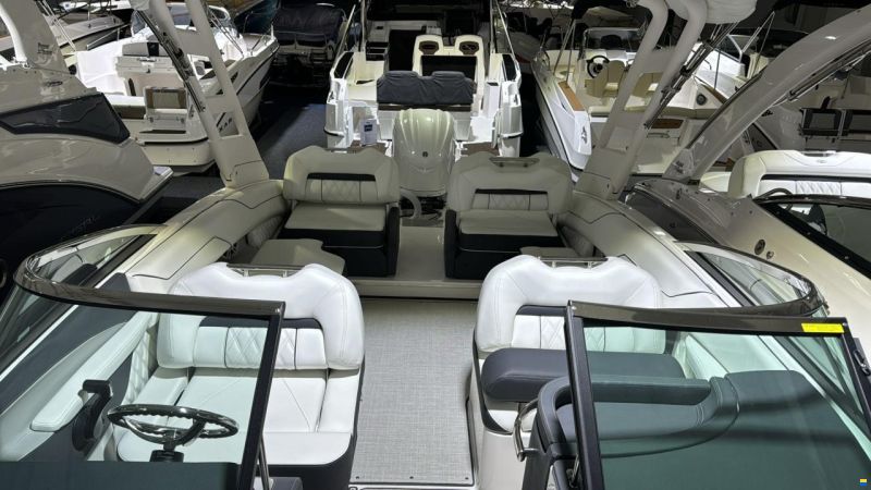 Regal LX 4 BOWRIDER AUßENBORDER