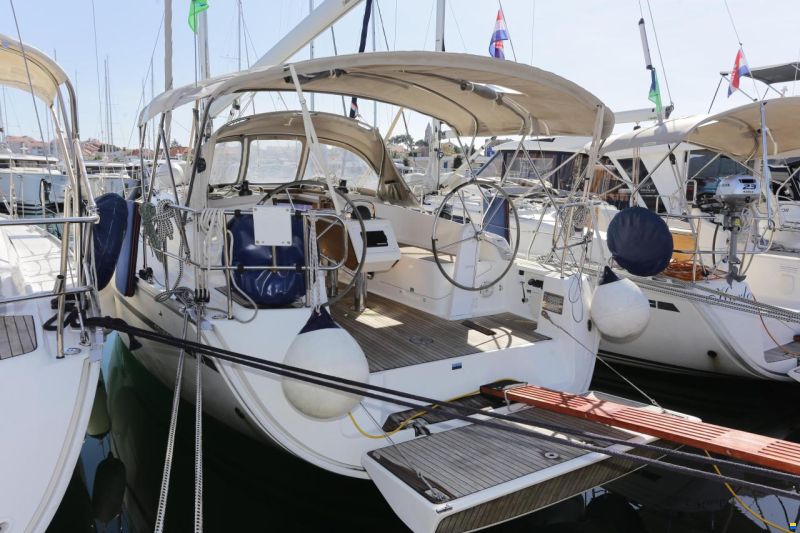 Bavaria Cruiser 37