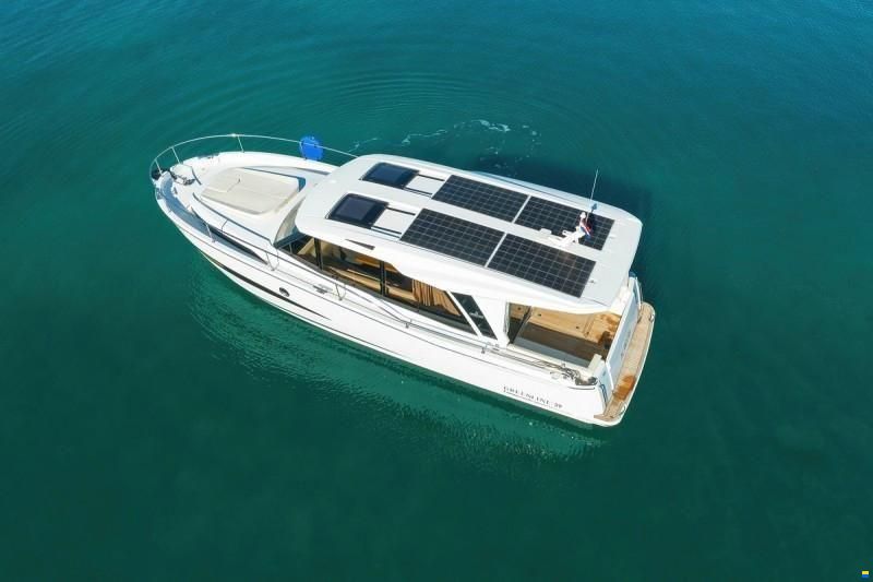 Greenline 39