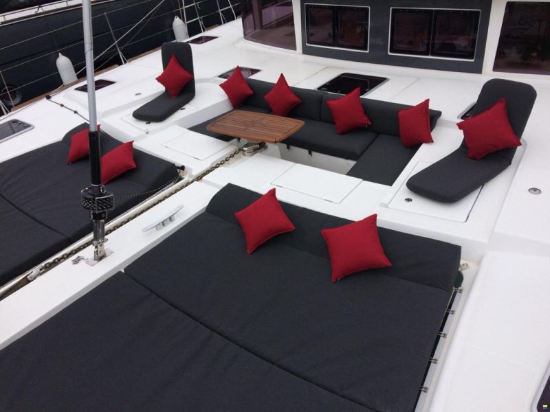 Lagoon 560