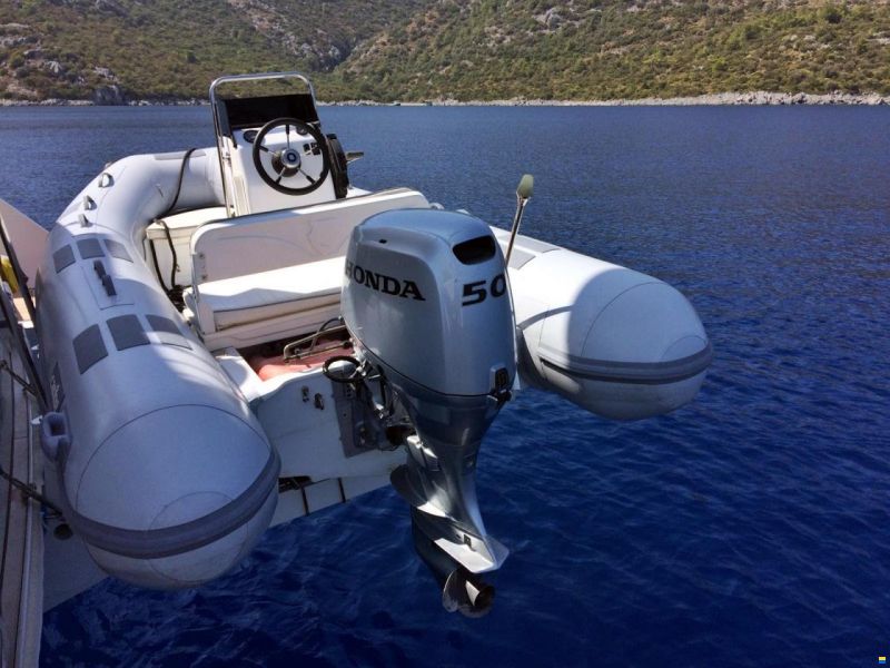 Lagoon 560