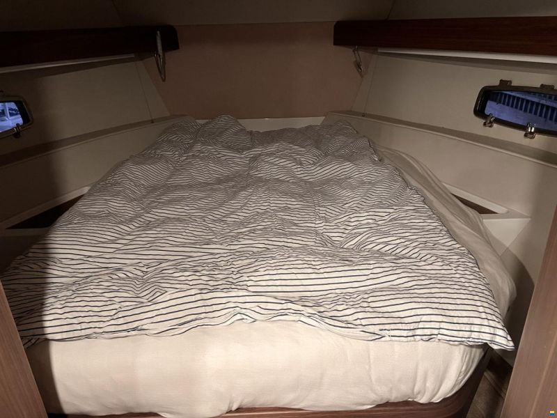 Sealine S 380