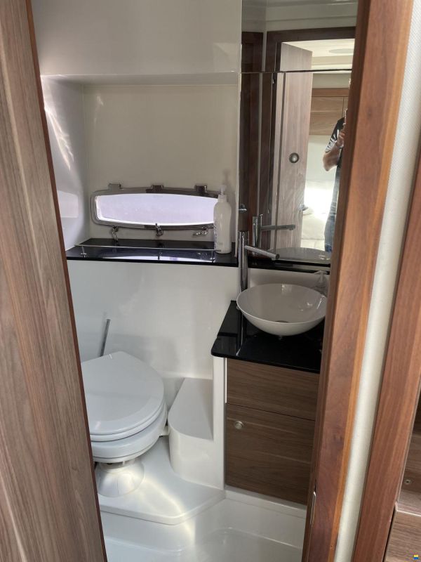 Sealine S 380