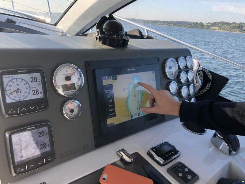 Sealine S 380
