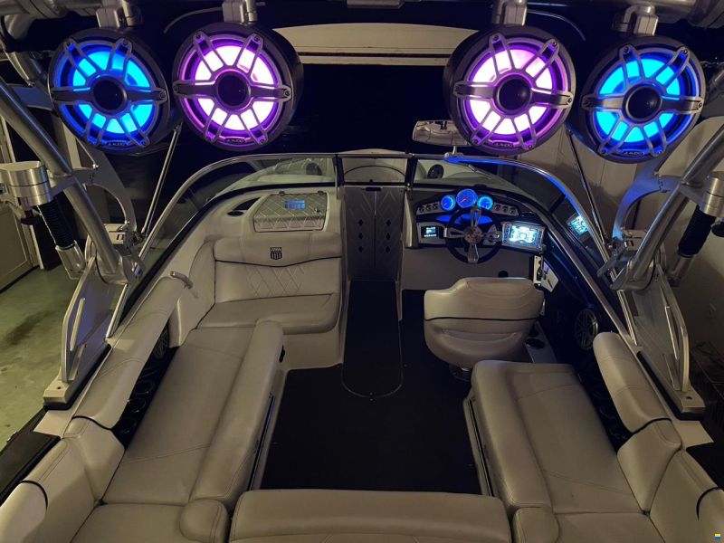 MasterCraft X10
