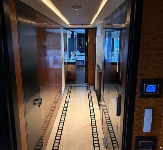 Gulf Craft Majesty 100