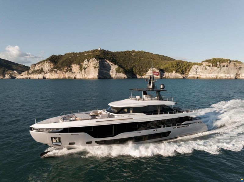 Azimut Grande 36M