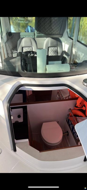 Axopar 28 Cabin AC