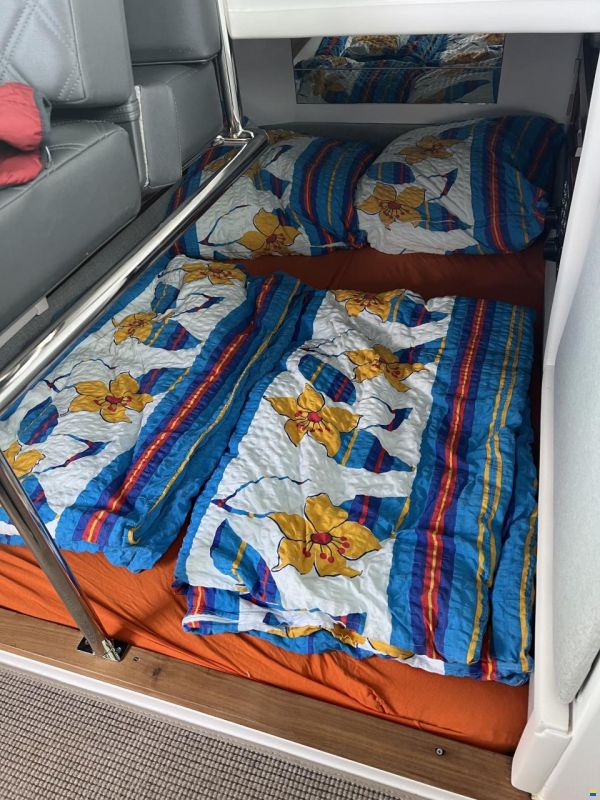 Axopar 28 Cabin AC