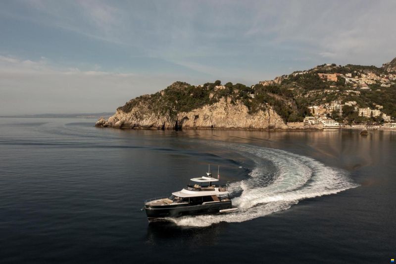 Azimut Magellano 60