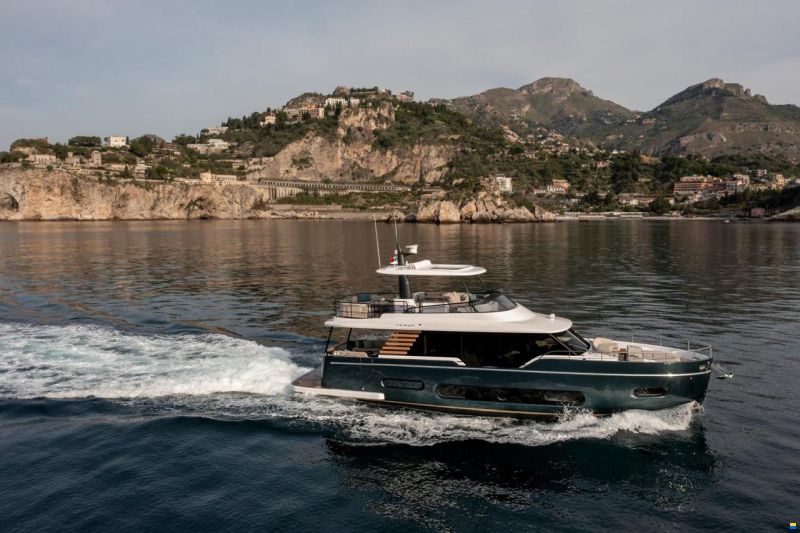 Azimut Magellano 60