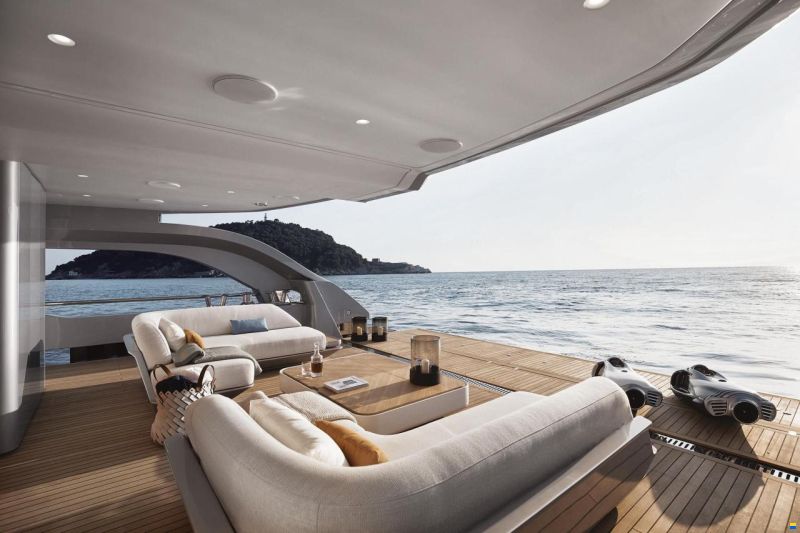 Azimut Grande Trideck