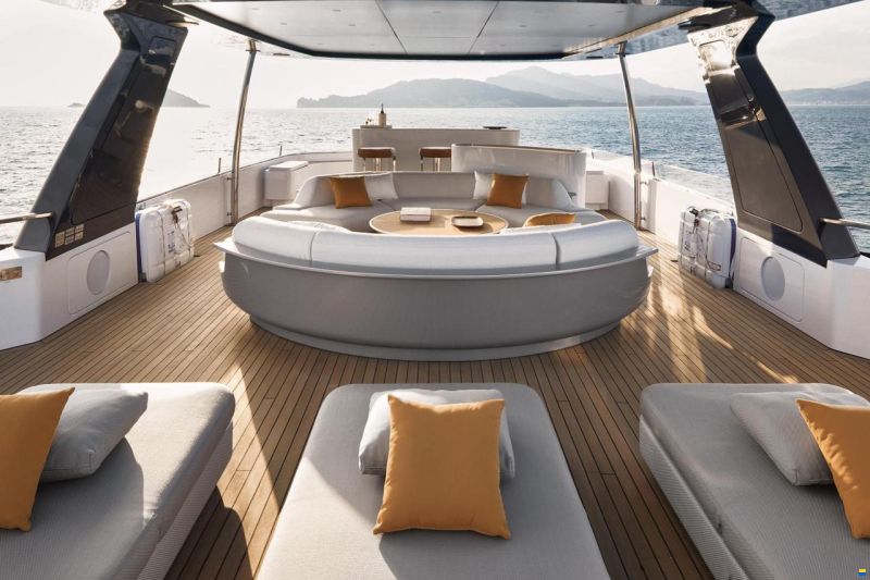 Azimut Grande Trideck