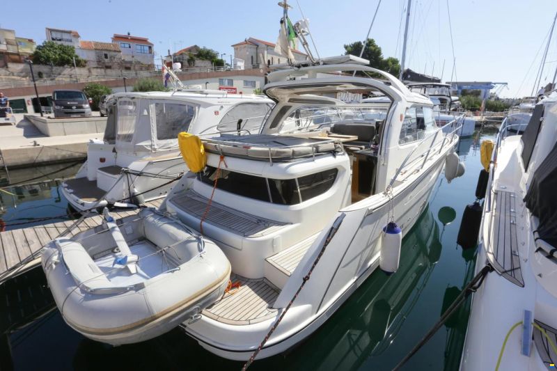 Marex 320 Aft Cabin Cruiser