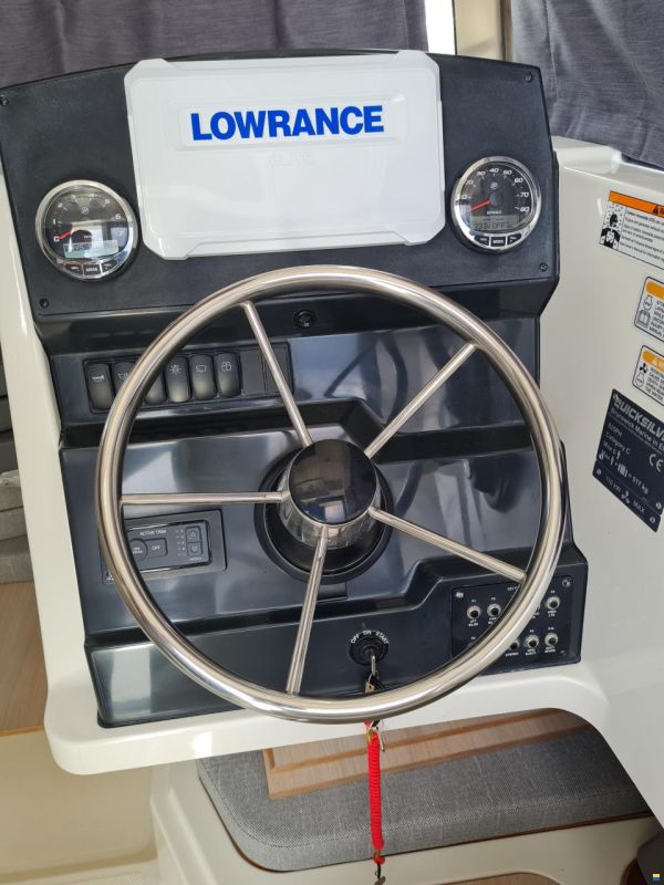 Quicksilver Captur 625 Pilothouse