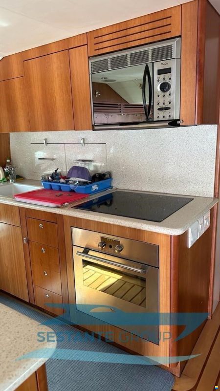 Hatteras 64 Convertible